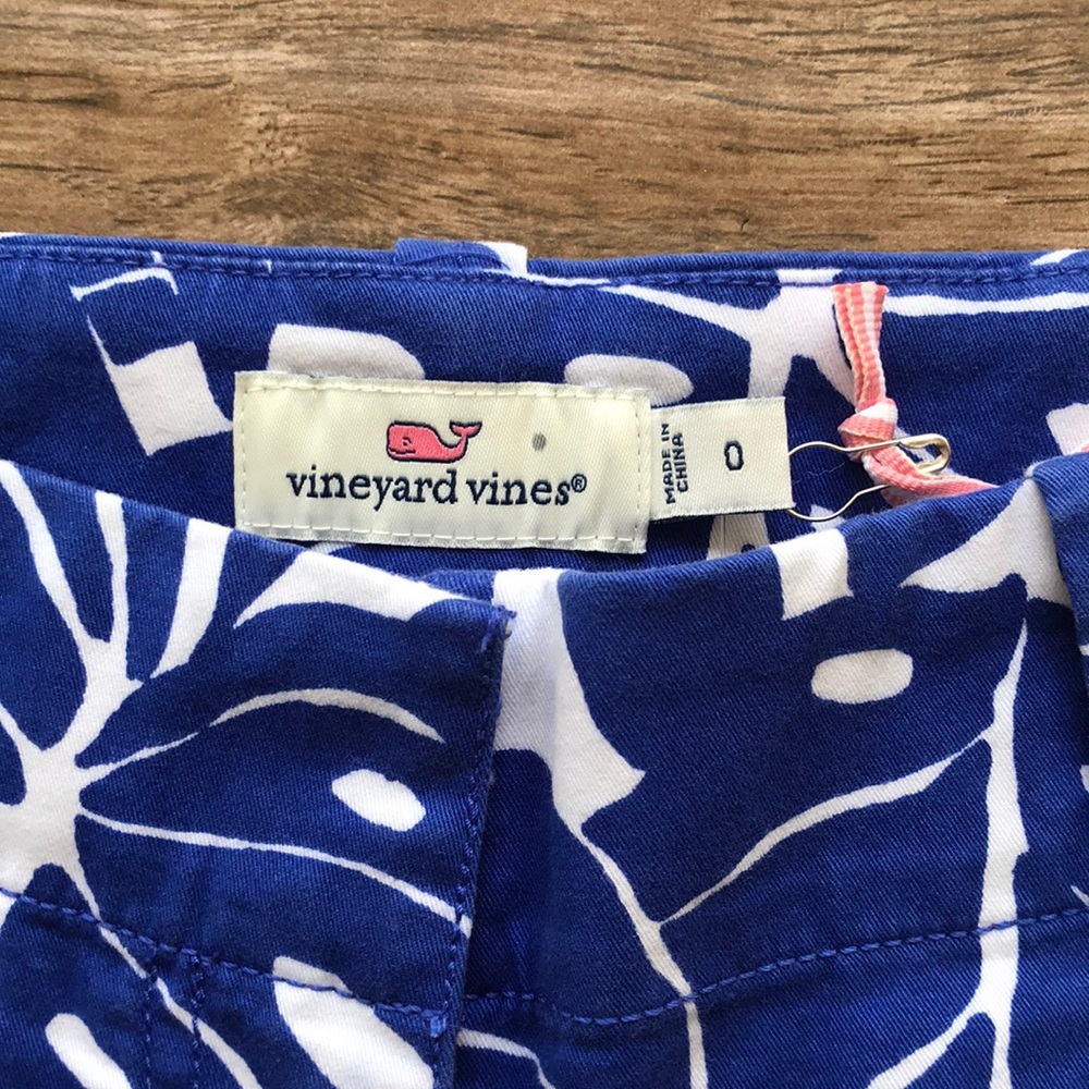 NWT vineyard vines monstera every day short - Picture 5 of 8